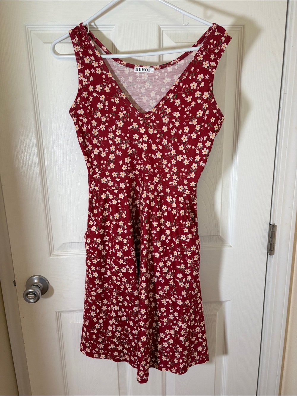 Burgundy Floral V-Neck Women's Dress. Size Small